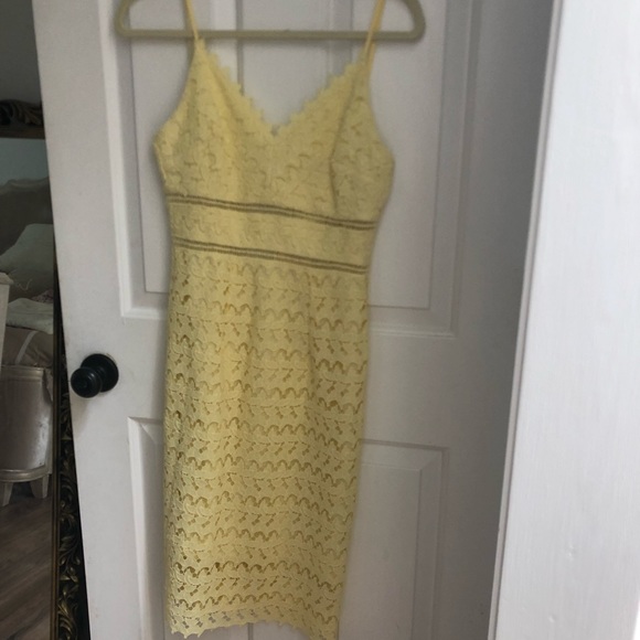 Soprano pale yellow lace cocktail dress. Sz xs - Picture 2 of 5